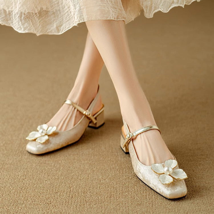 Mathilde – Elegant Women's Shoes with Floral Detail