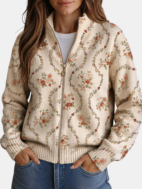 Soledad | Knitted Cardigan with Delicate Floral Vines